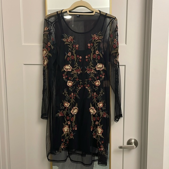 American Eagle Embroidered Dress - Picture 1 of 4